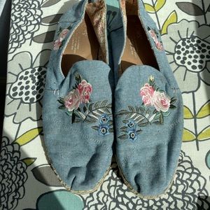 TOMS espadrilles